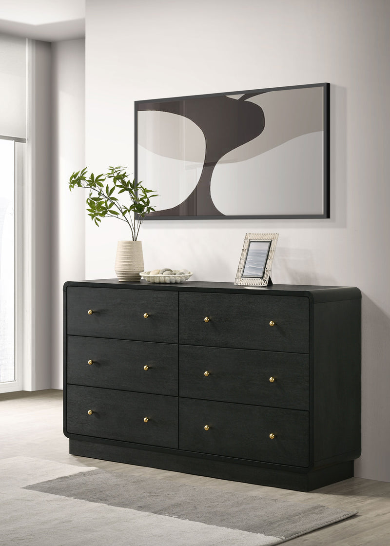 Cavelle Dresser