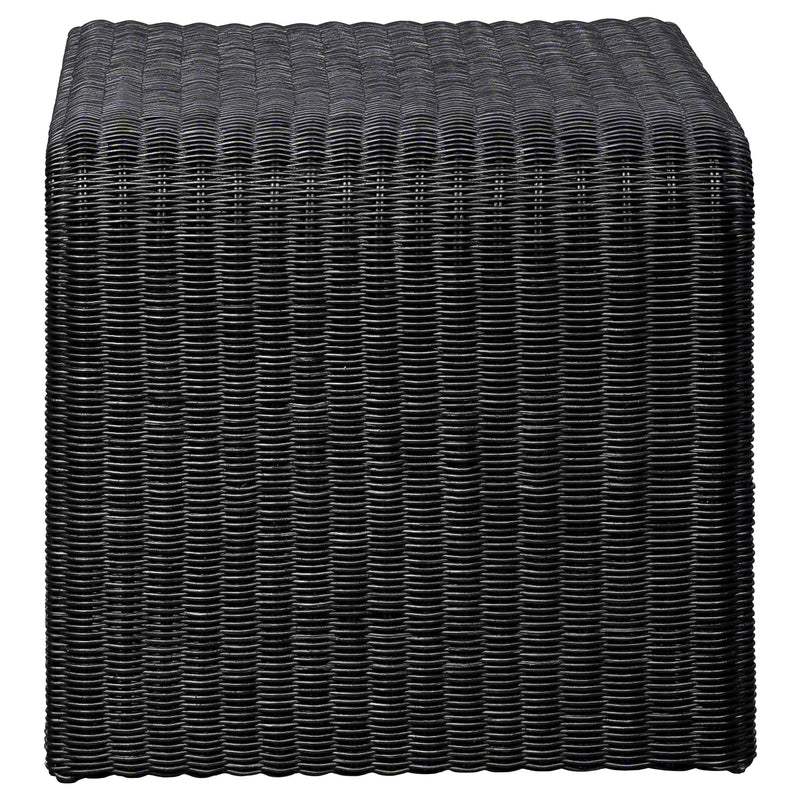 Cahya Sets Black