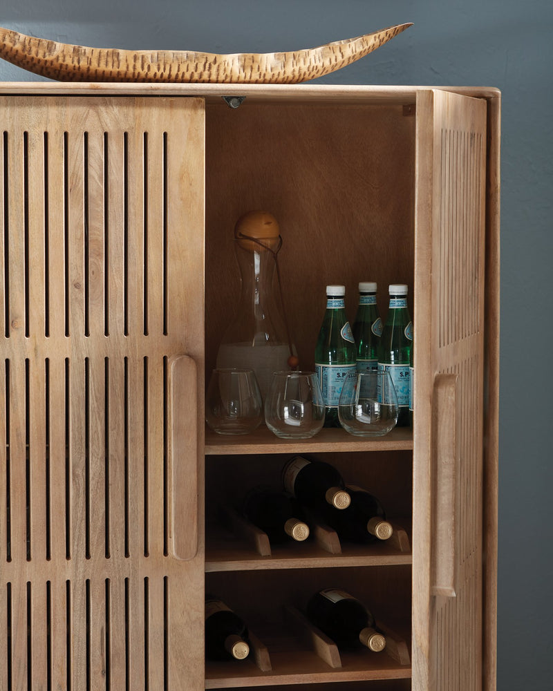 Pellamour Bar Cabinet - Town Of Bargains Furniture - NY