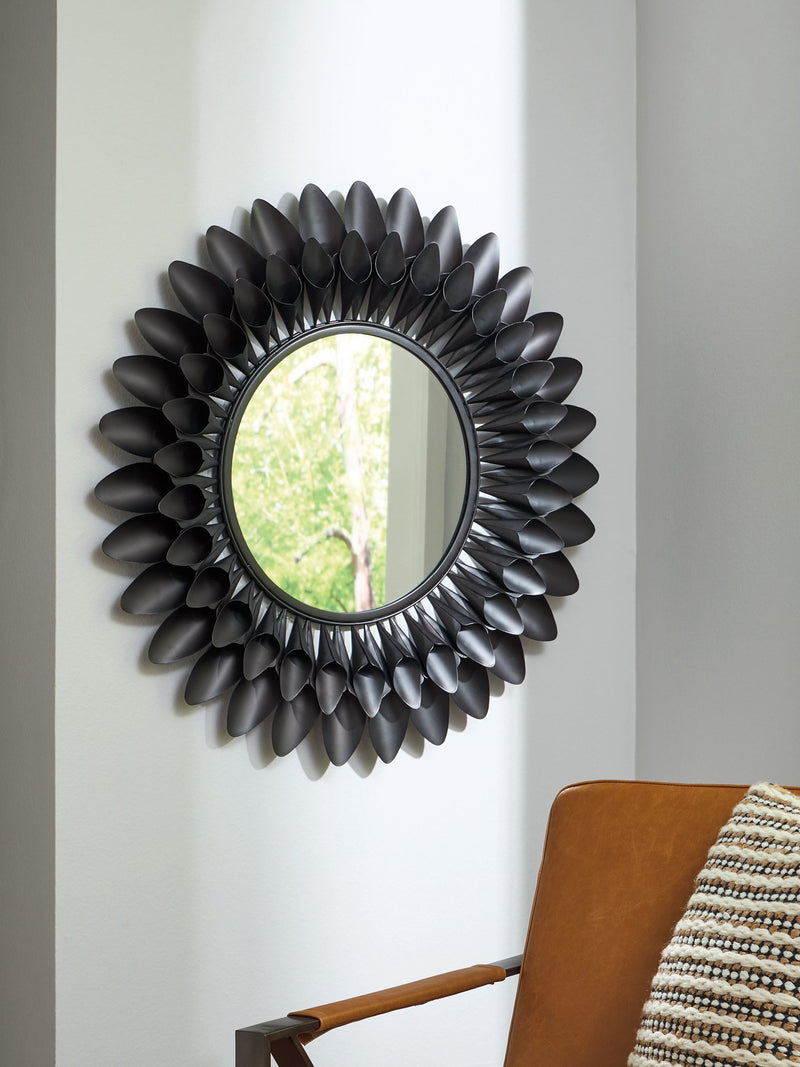 Ryenmour Accent Mirror - Town Of Bargains Furniture - NY