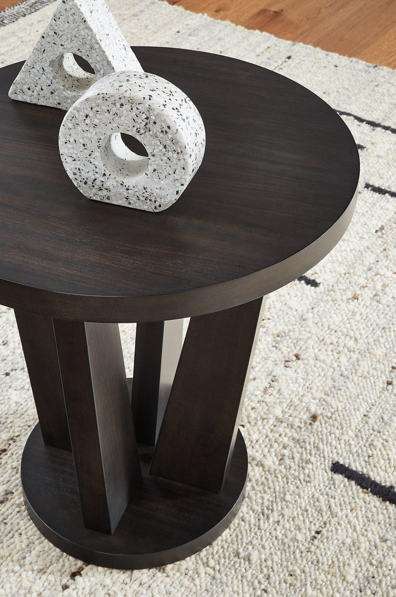 Chasinfield Occasional Table Set - Town Of Bargains Furniture - NY