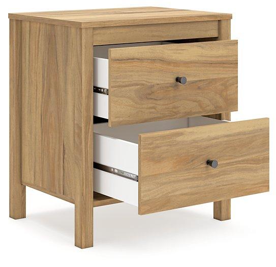 Bermacy Nightstand