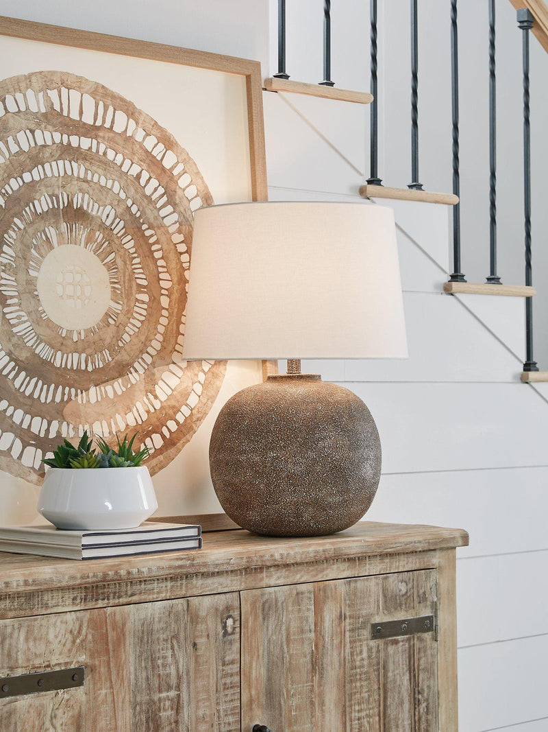 Neavesboro Lamp Set - Town Of Bargains Furniture - NY