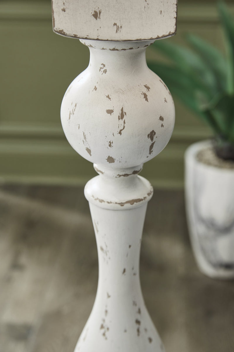 Madsbrook Floor Lamp - Town Of Bargains Furniture - NY