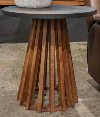 Kallari End Table - Town Of Bargains Furniture - NY